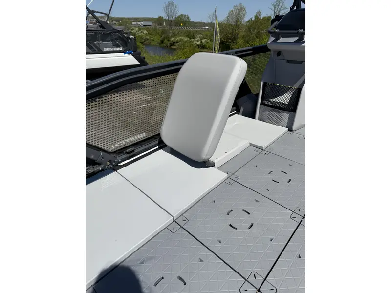 Sea-Doo Switch® Sport 21 - 230 hp W/ Galvanized Trailer 2024