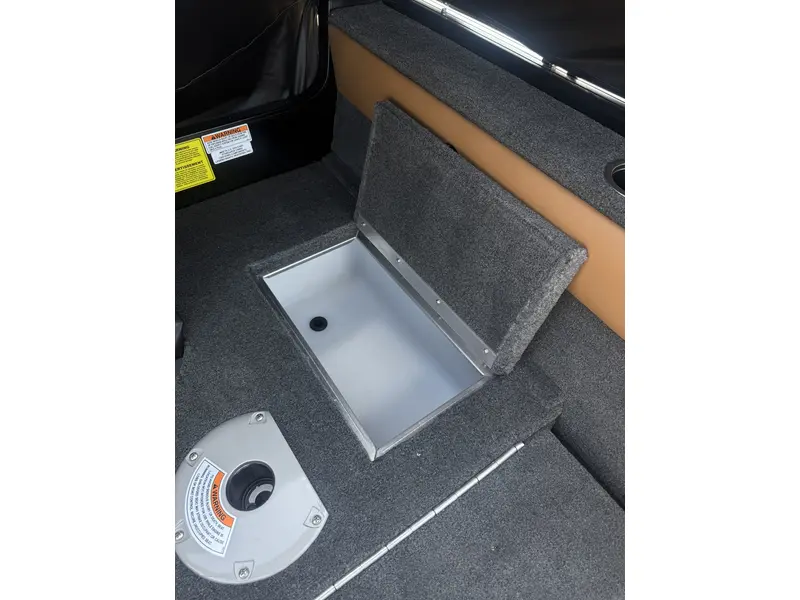 Legend X18 w/ 90 ELPT 4S Merc, galv trailer & bow to stern cover 2024