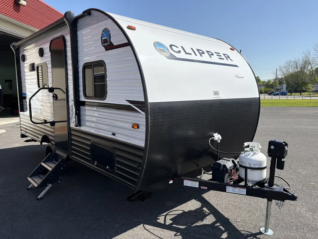 2022 Coachmen Clipper 162RBU