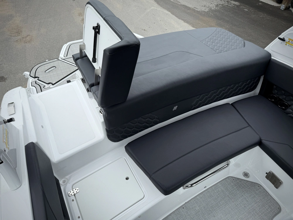 2025 Four Winns H1 Mercruiser 4.5l alt