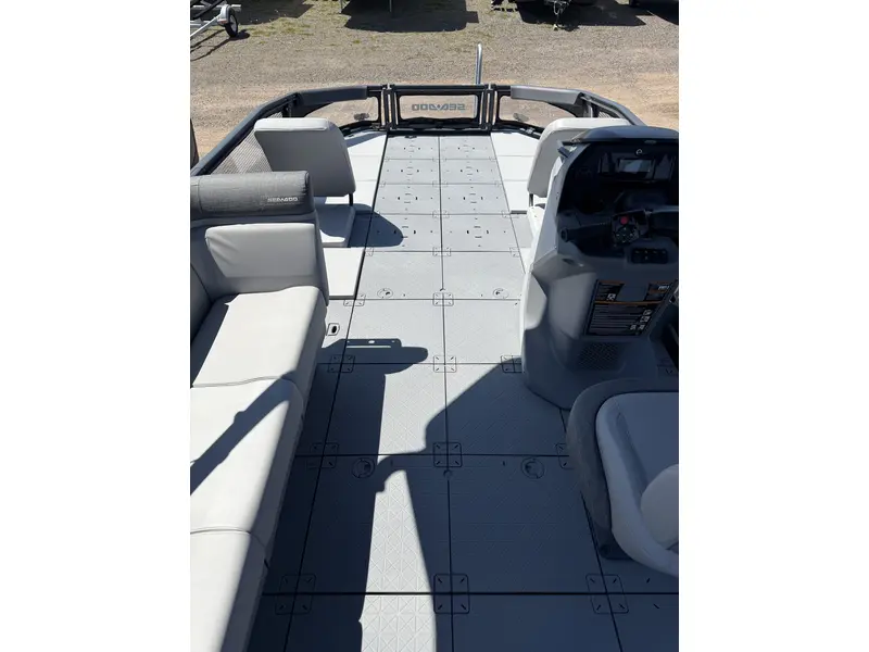 Sea-Doo Switch® Sport 21 - 230 hp W/ Galvanized Trailer 2024