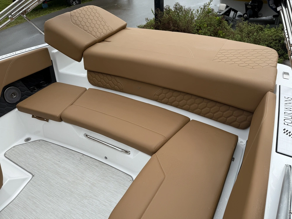 2025 Four Winns H1 Mercruiser 4.5l alt