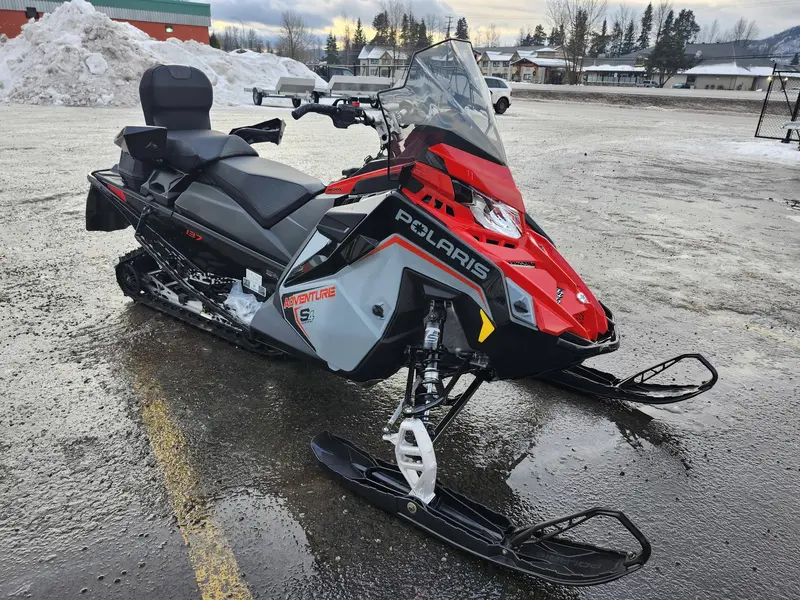 2025 Polaris ProStar S4 INDY Adventure 137 - Electric Start & 7S Display