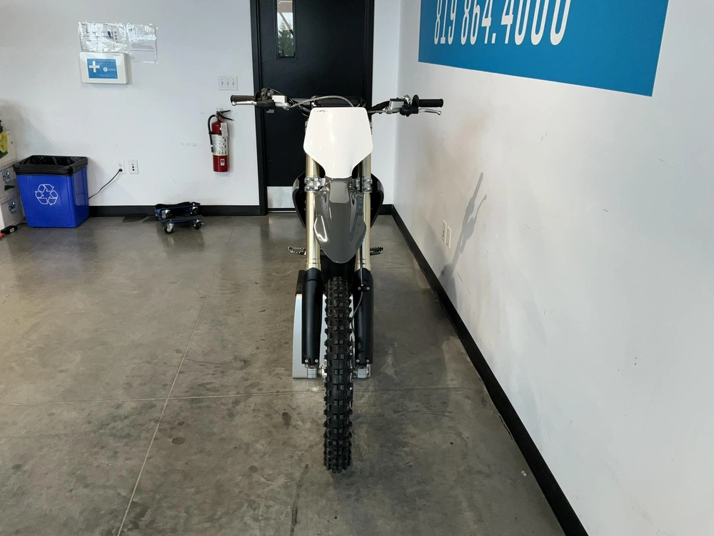 Stark Future Mx 2025 alt