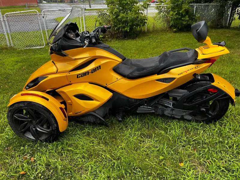 2013 Can-Am SPYDER ST-S