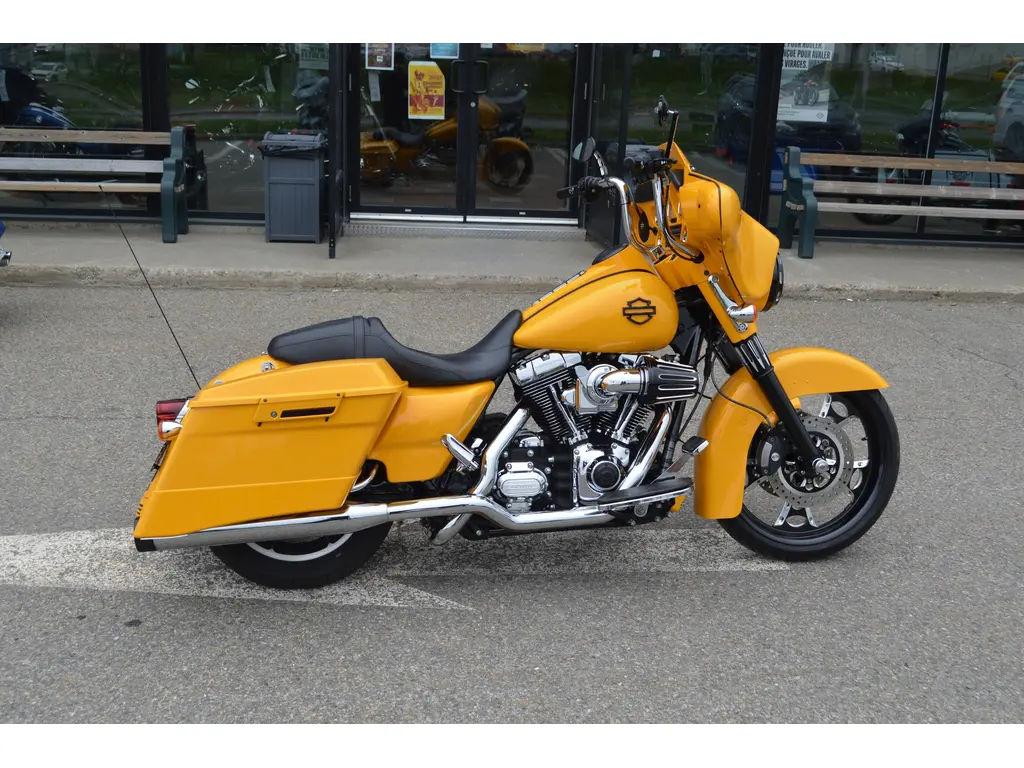 2013 Harley-Davidson FLHX