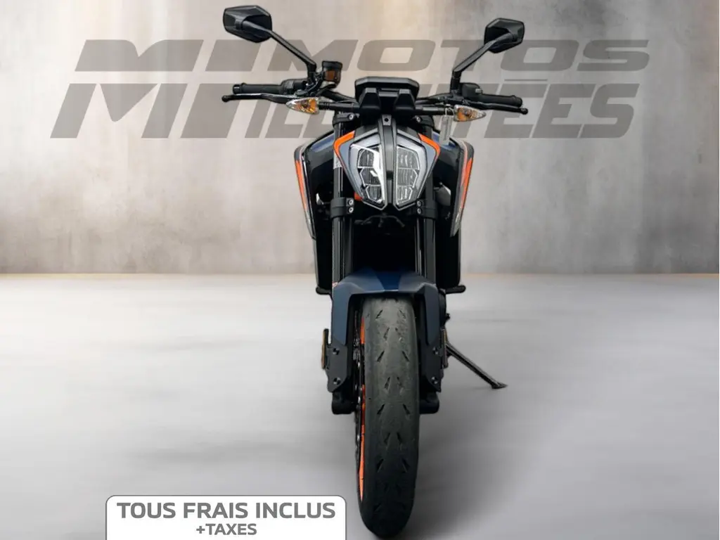 2023 KTM 890 DUKE R