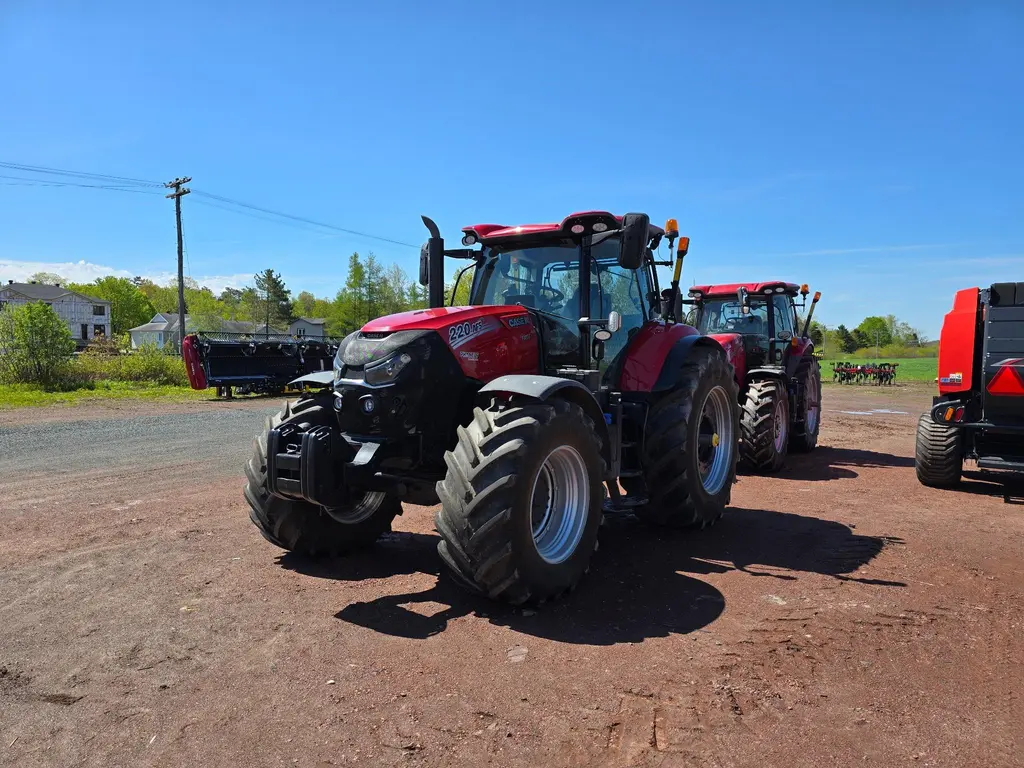 2021 Case IH PUMA 220