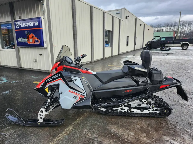 2025 Polaris ProStar S4 INDY Adventure 137 - Electric Start & 7S Display