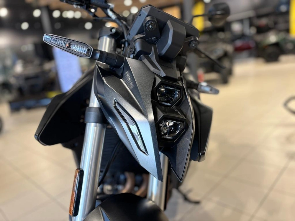 Suzuki Gsx-8s 2025 alt