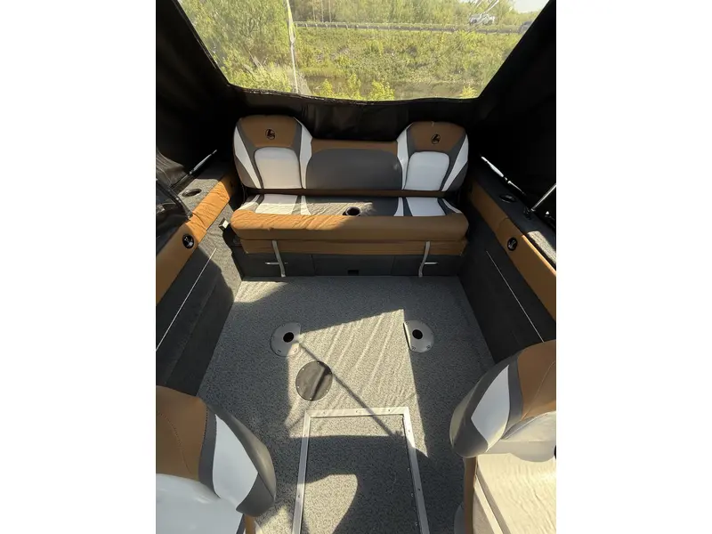 Legend X18 w/ 90 ELPT 4S Merc, galv trailer & bow to stern cover 2024