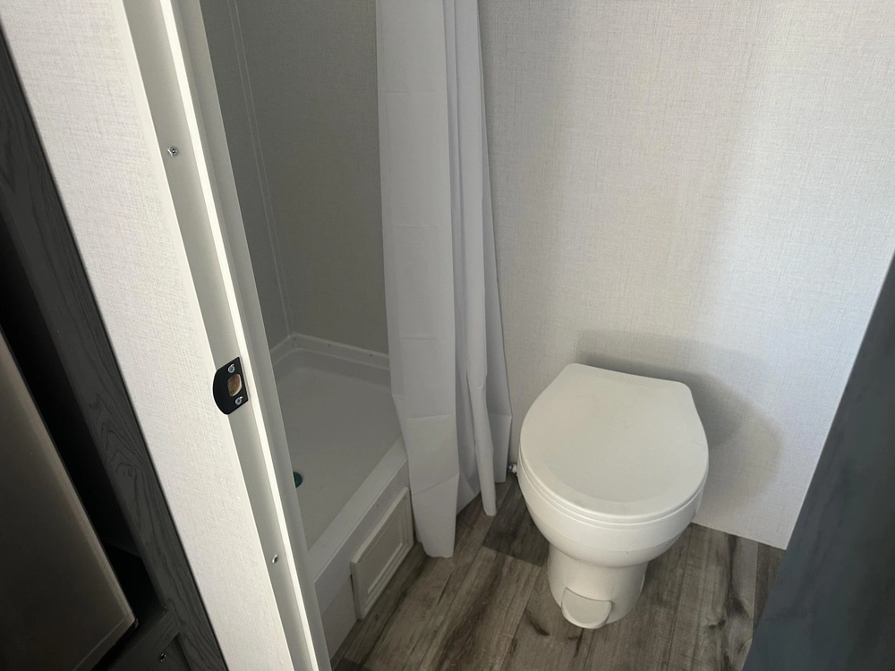 2025 Dutchmen Aspen Trail 17bh alt