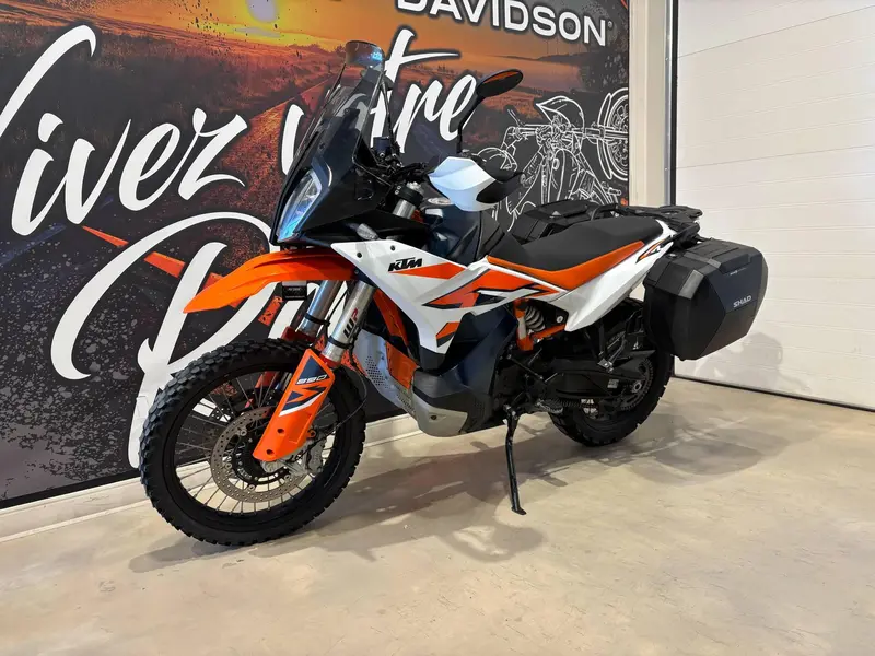 2024 KTM Adventure R 890