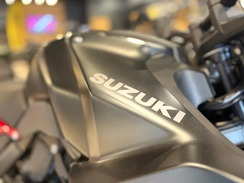 2025 Suzuki GSX-8S