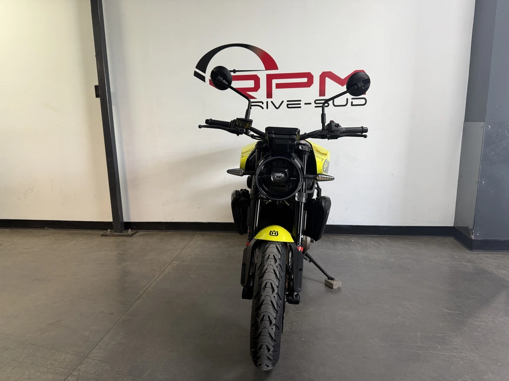 2025 Husqvarna Vitpilen 801 *2.99% Sur 60 Mois alt