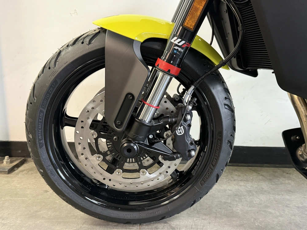 2025 Husqvarna Vitpilen 801 *2.99% Sur 60 Mois alt