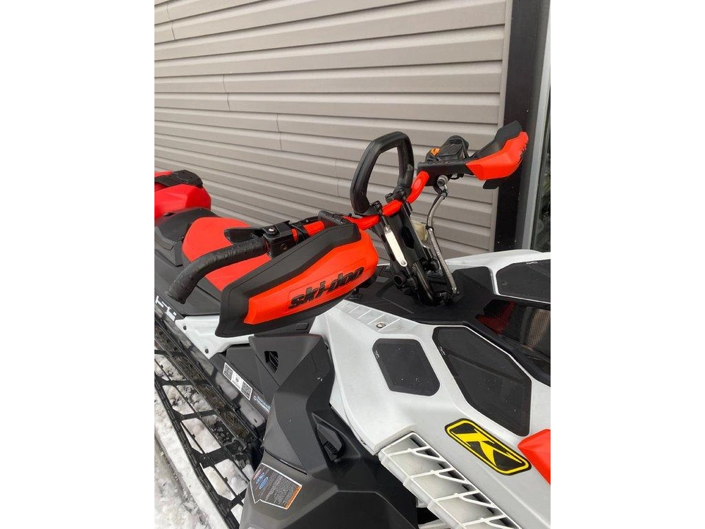 2021 Ski-doo Summit alt
