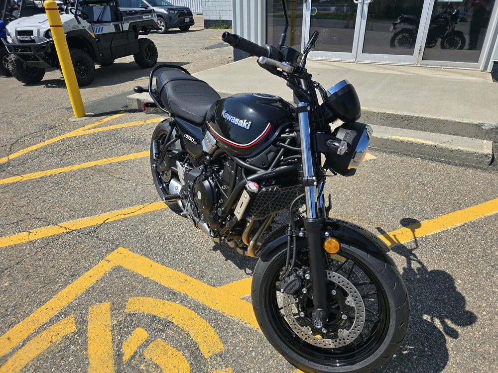 2023 Kawasaki Z650rs alt