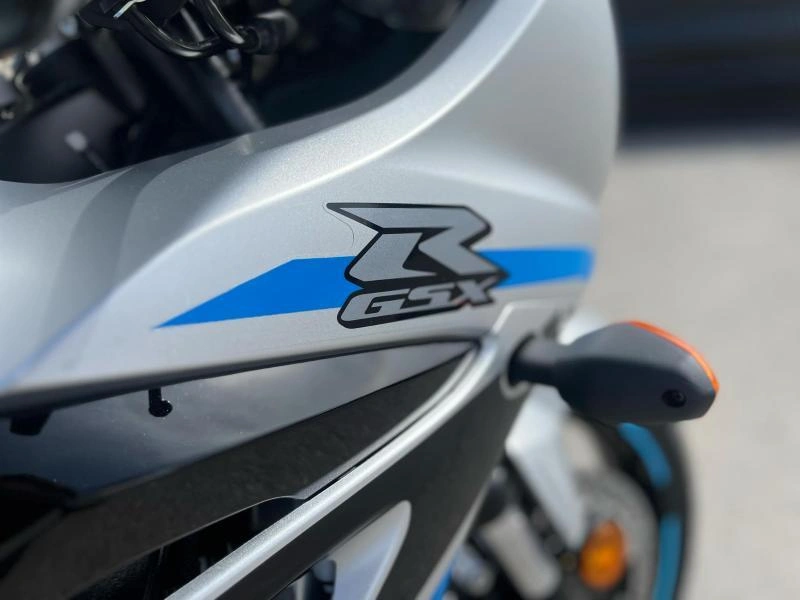 Suzuki Gsx-r1000a 2025 alt