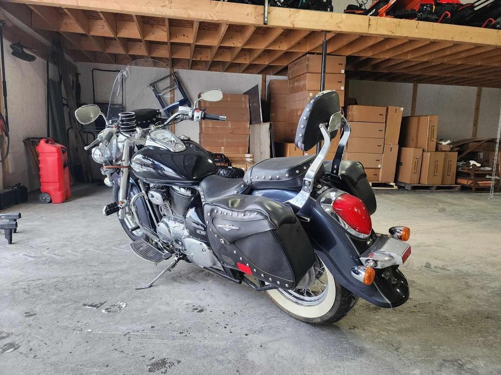 Suzuki C50t (vl800) 2011 alt