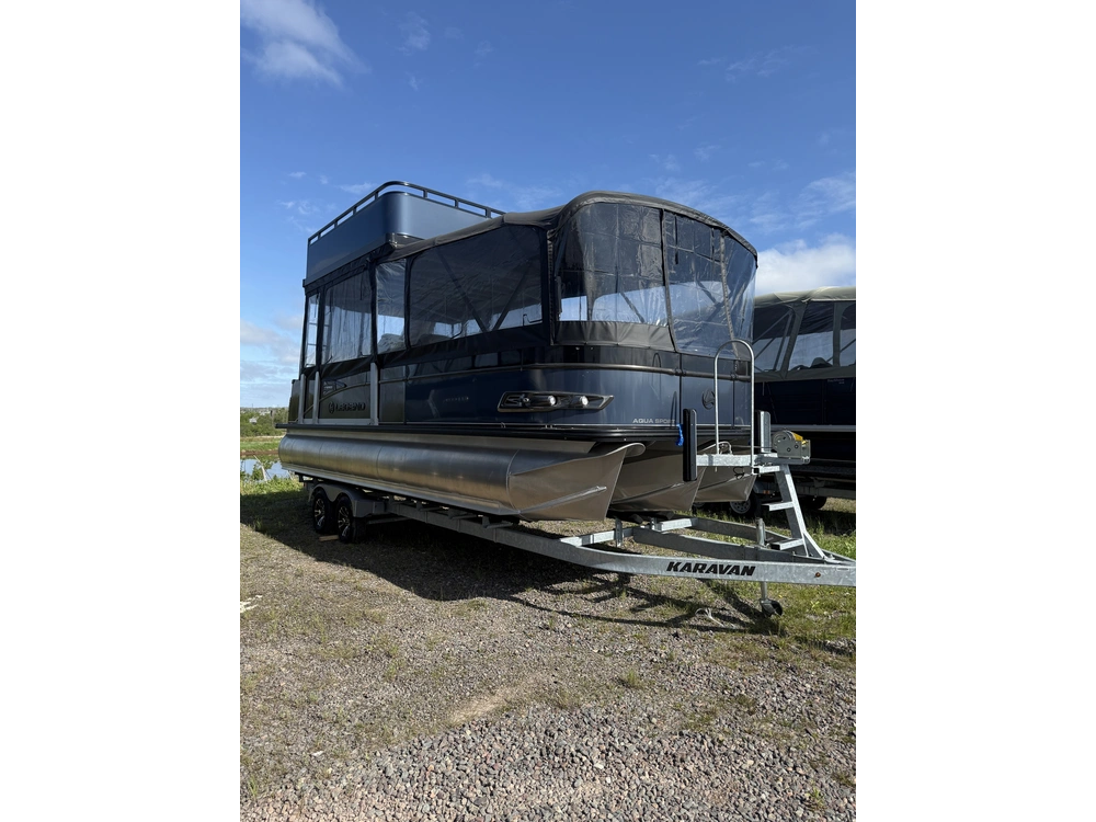 2023 Legend V-series Aqua Tower Sport Pro W/ Full Enclosure, 115 Exlpt 4s Merc