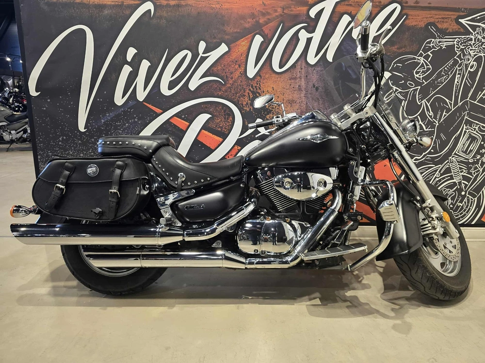 Suzuki Boulevard C90t 2005 alt