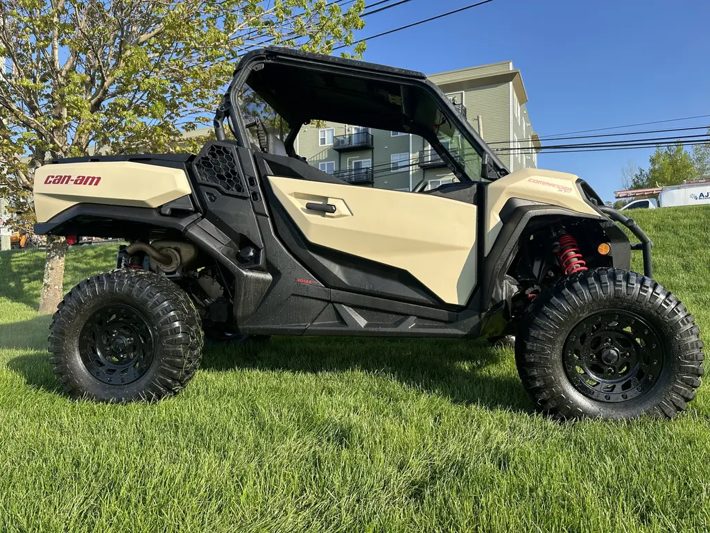 2024 Can-Am Commander XT-P 1000R