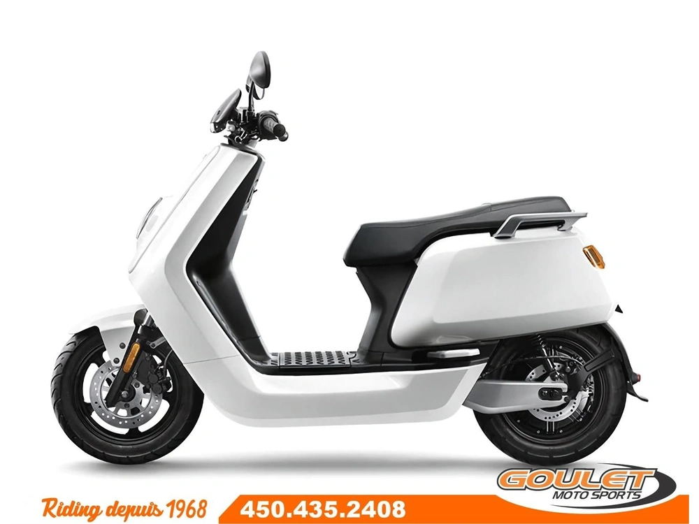 Niu Niu Nqi Sport E-scooter 2022 alt