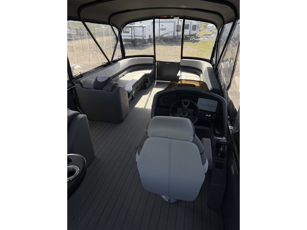 2023 Legend V-series Aqua Tower Sport Pro W/ Full Enclosure, 115 Exlpt 4s Merc