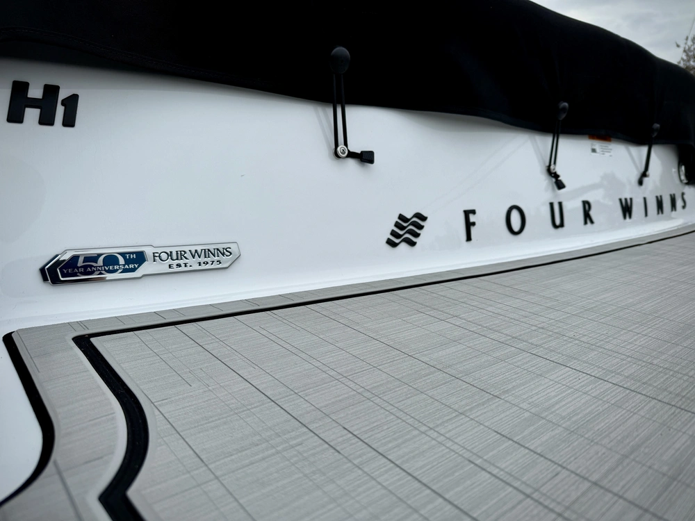 2025 Four Winns H1 Mercruiser 4.5l alt