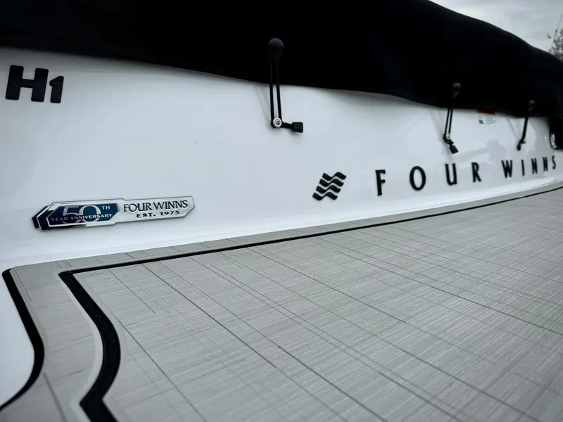 Four Winns H1 MERCRUISER 4.5L 2025