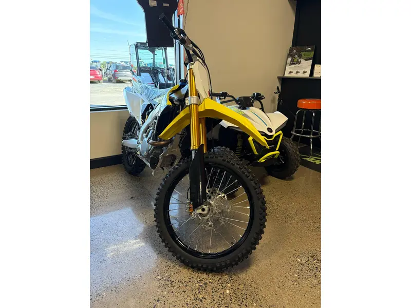 2025 Suzuki RM-Z450 thumbnail 2