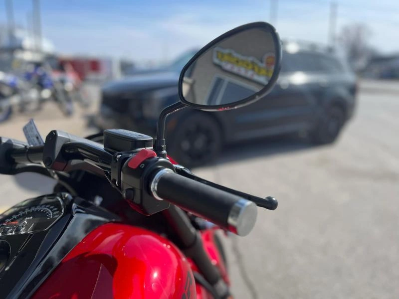 Suzuki Boulevard M109r Boss 2025 alt