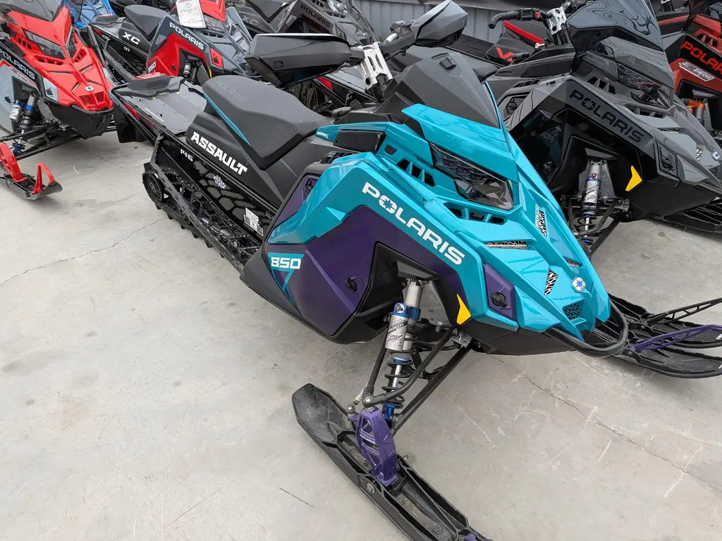 2024 Polaris 850 Switchback Assault 146 Matte Plum Crazy / Radiant Green