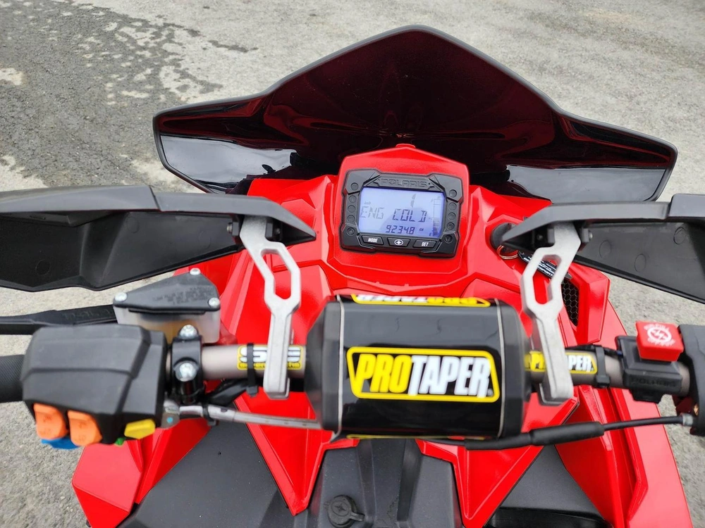 Polaris 800 Switchback Assault 144 2020 alt