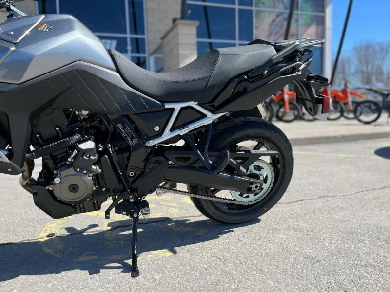 Suzuki V-strom 800 2025 alt