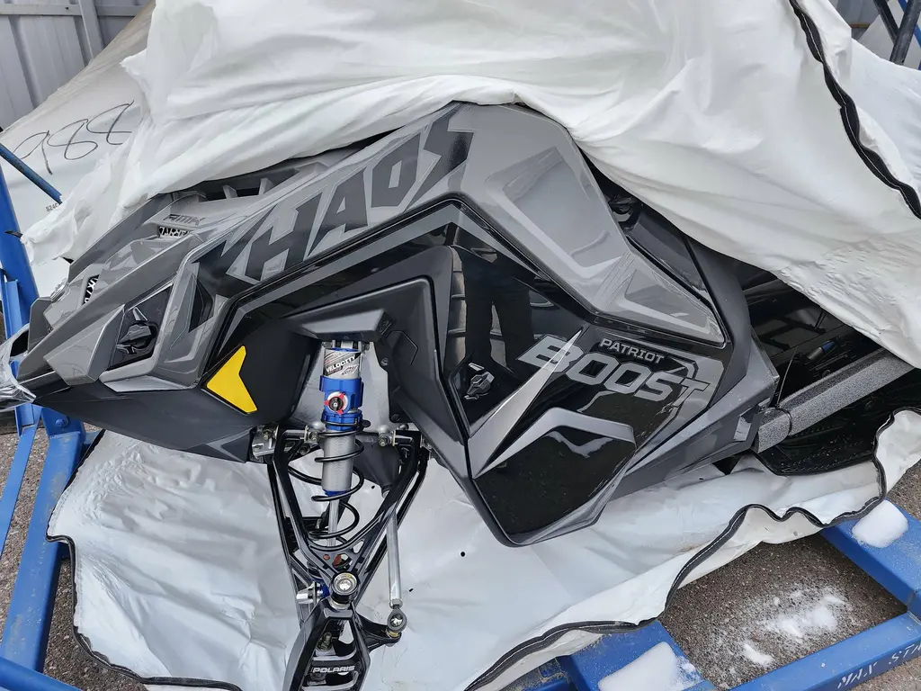 2025 Polaris Boost RMK KHAOS 155 - 7S Display