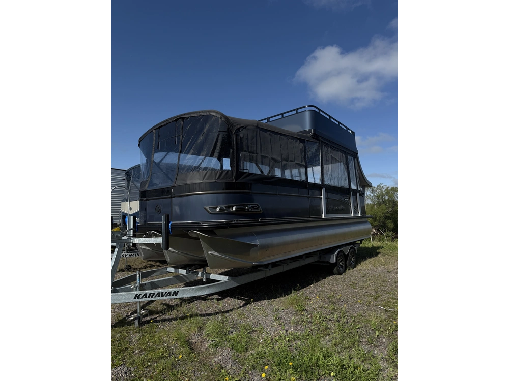2023 Legend V-series Aqua Tower Sport Pro W/ Full Enclosure, 115 Exlpt 4s Merc