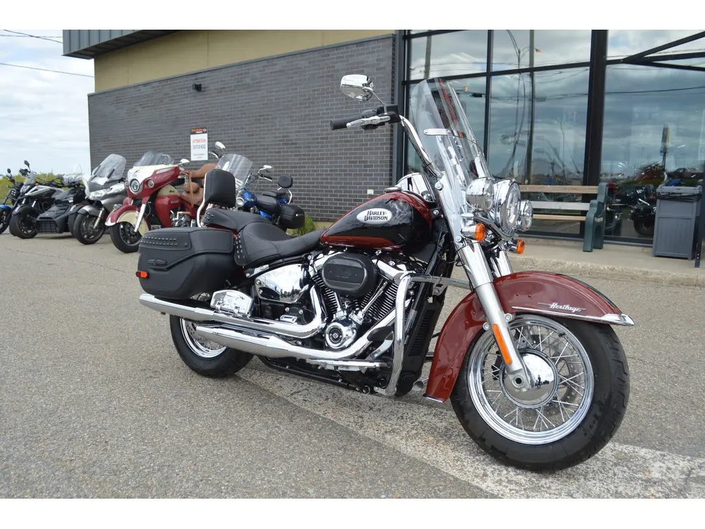 2024 Harley-Davidson FLHCS