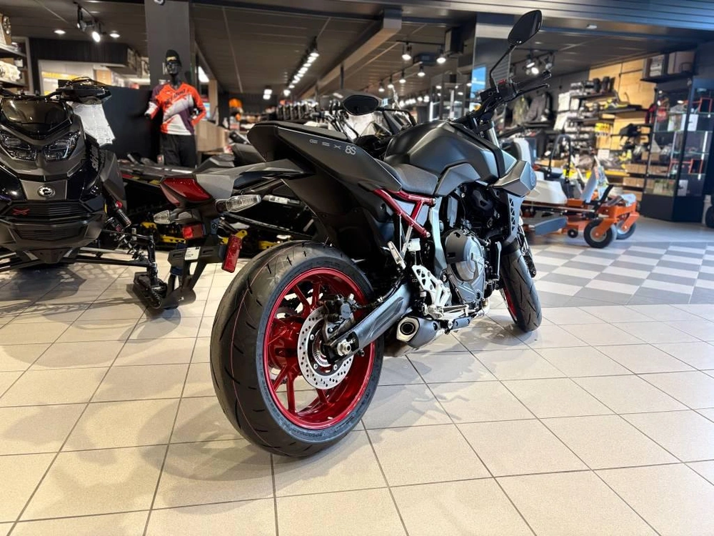 Suzuki Gsx-8s 2025 alt