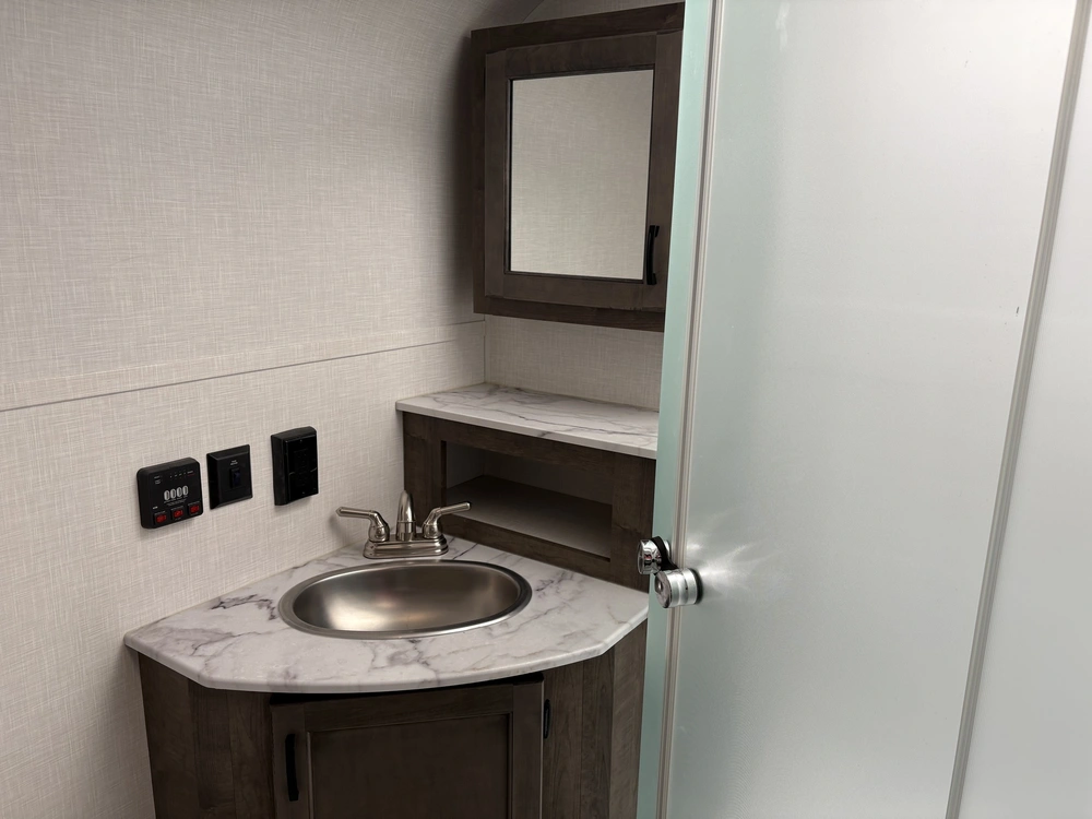 Venture Rv Sonic 150vrb 2023 alt