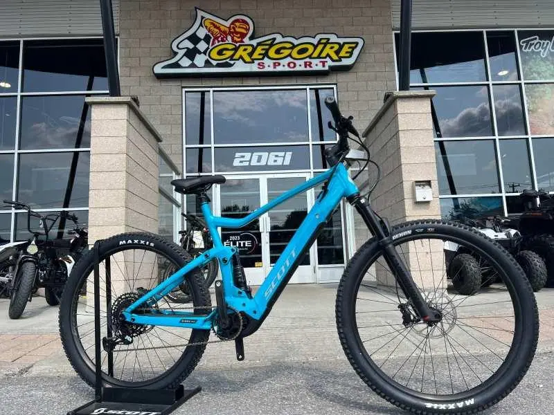 2025 Scott STRIKE 940 MEDIUM