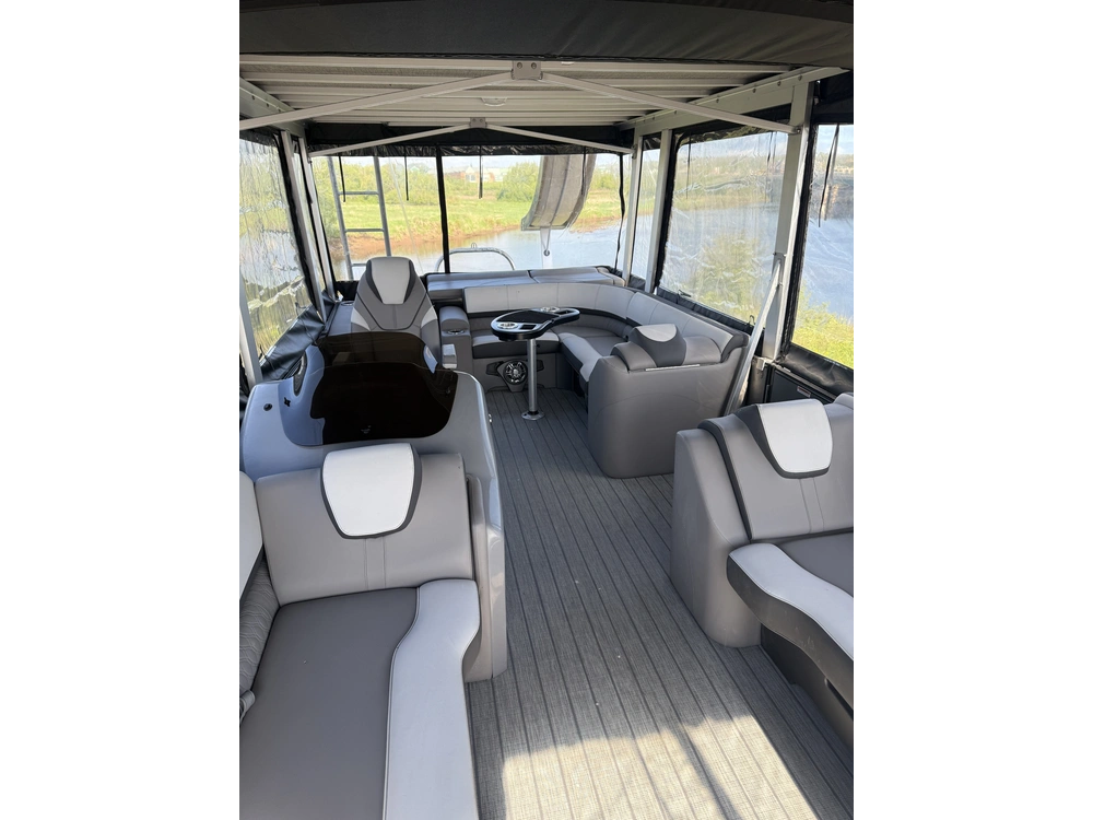 2023 Legend V-series Aqua Tower Sport Pro W/ Full Enclosure, 115 Exlpt 4s Merc