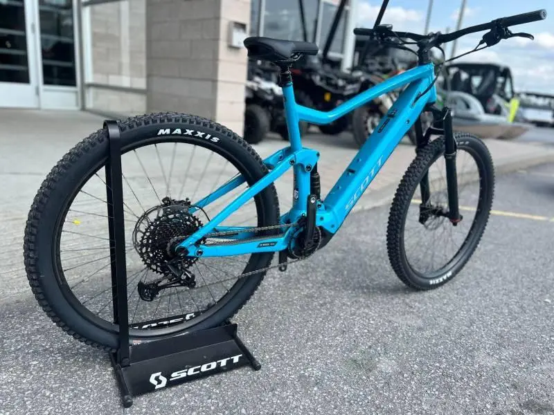 2025 Scott STRIKE 940 MEDIUM