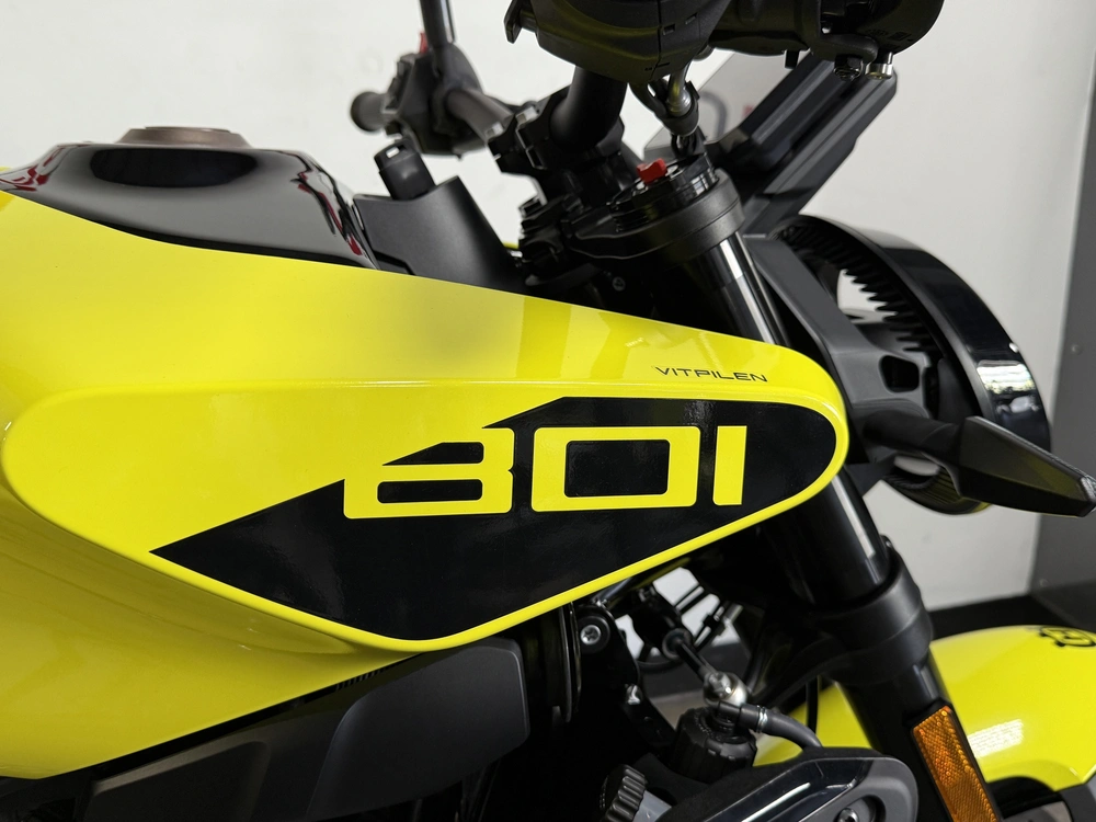 2025 Husqvarna Vitpilen 801 *2.99% Sur 60 Mois alt