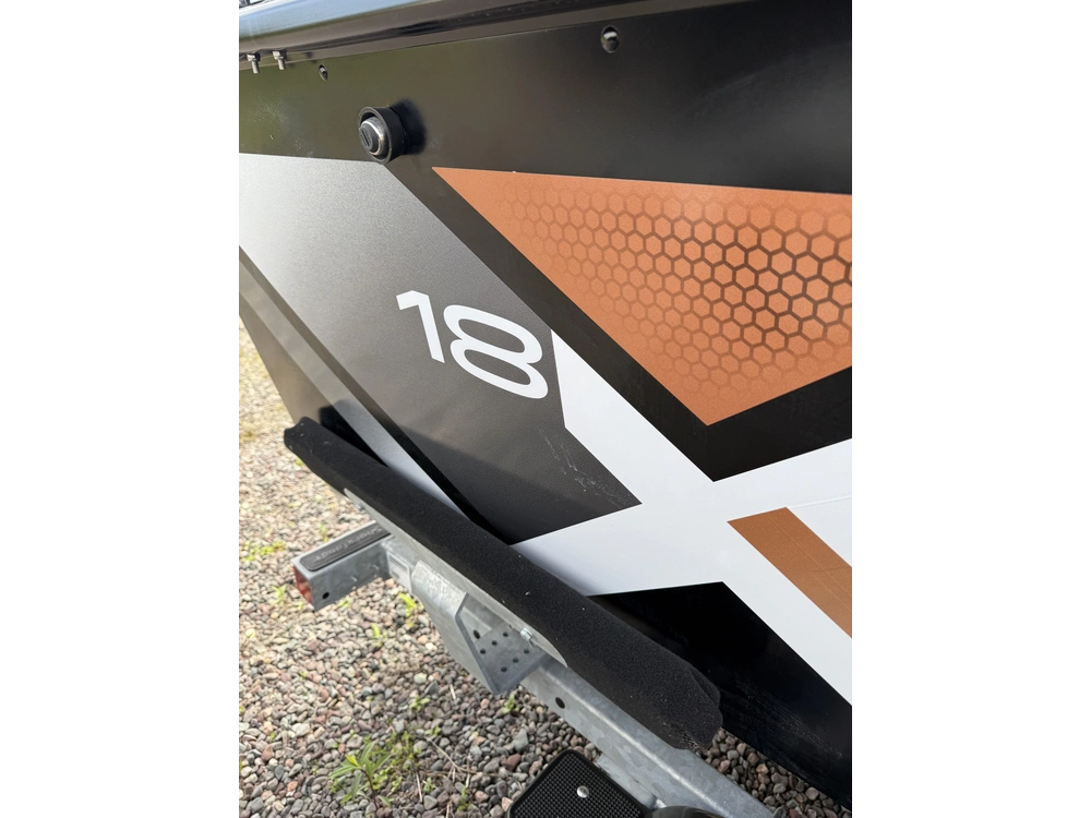 2024 Legend X18 W/ 90 Elpt 4s Merc, Galv Trailer & Bow To Stern Cover