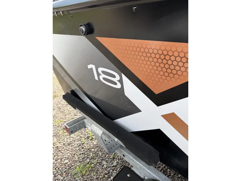 Legend X18 w/ 90 ELPT 4S Merc, galv trailer & bow to stern cover 2024