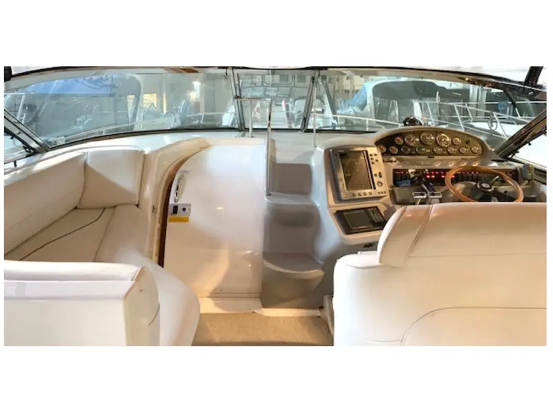 Cruisers Yachts 3870 2002