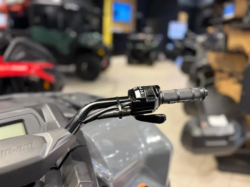 2025 Can-Am Outlander MAX DPS 700