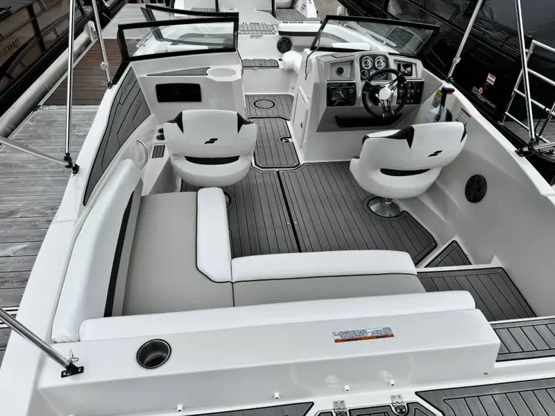 2023 Starcraft SVX 210 OB